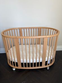 Stokke V2 Cot and Mattress