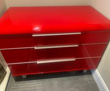 Chest of drawers