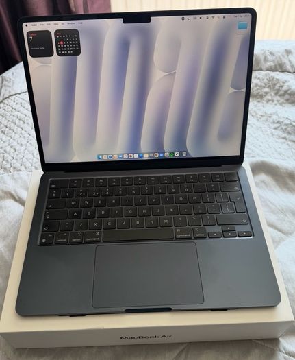 MacBook Air 2022 M2 (Midnight Colour)