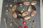 Various jewellery pieces