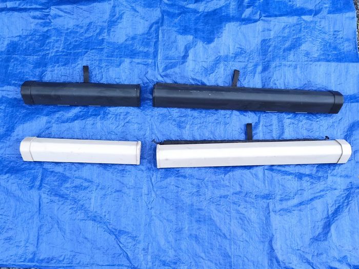 Volvo V60 & Volvo V70 cargo net for wagon models light cream & black colours available   Part Numbers: 9928200018 & 9928200019