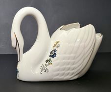 Royal Tara Vintage Irish Fine Bone China Swan Vase Galway