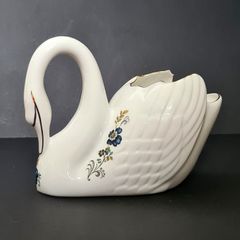 Royal Tara Vintage Irish Fine Bone China Swan Vase Galway
