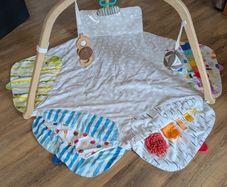Lovevery play gym mat