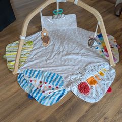 Lovevery play gym mat