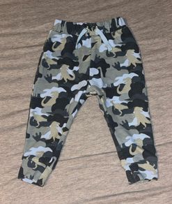 Baby Camo bottoms 9-12