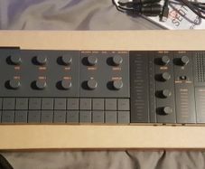 Yamaha Seqtrak - Groove box Black