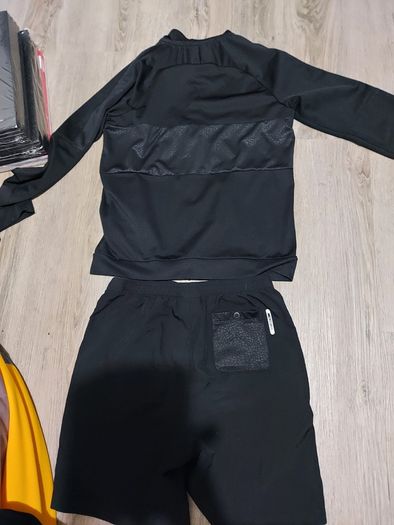 Nike tracksuit size L junior