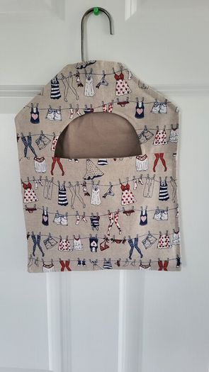 Peg bag. Fully lined.
