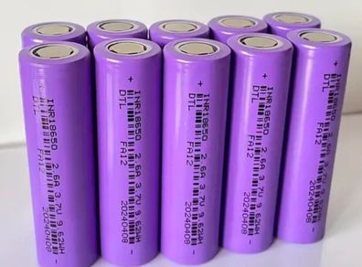 4x 18650 2600mah flat top rechargeable batteries