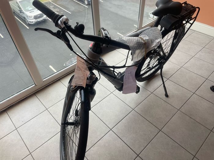 Trek Verve Electric Bike with lots of extra Accessories
