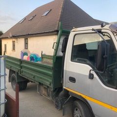 Isuzu tipper