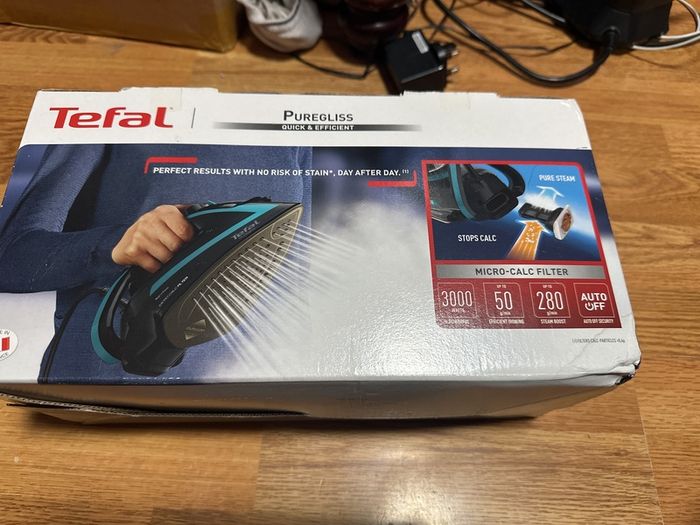 Tefal 3000W Puregliss Steam Iron | Black/Blue
