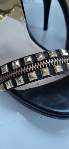 Michael Kors black and gold sandals Sz 40 (Fit 7-7.5UK) - Bnwot Rrp 240
