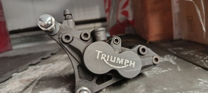 Triumph st sprint