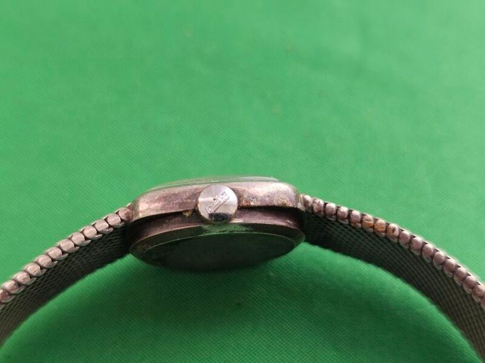 Silver 1940s Swiss Made Omikron Lady's Mechanical Wind up Swiss Watch 800s Silver