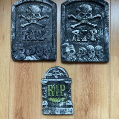 Set of 3 Halloween tombstone decorations
