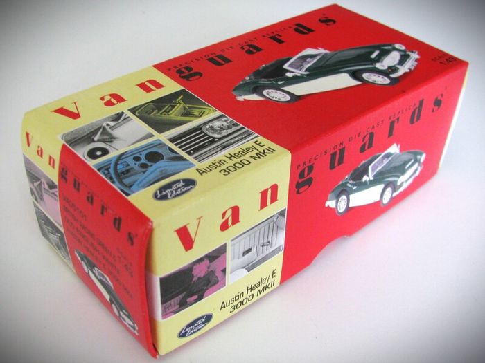Diecast Model Austin Healey 3000 Mk2 - Collectable Vanguards 1:43