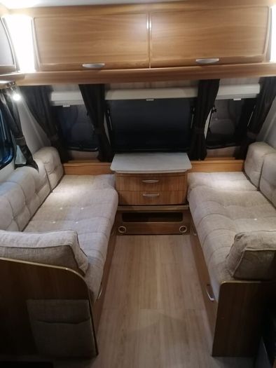 Lunar Lexon 560 4 Berth Caravan 2010