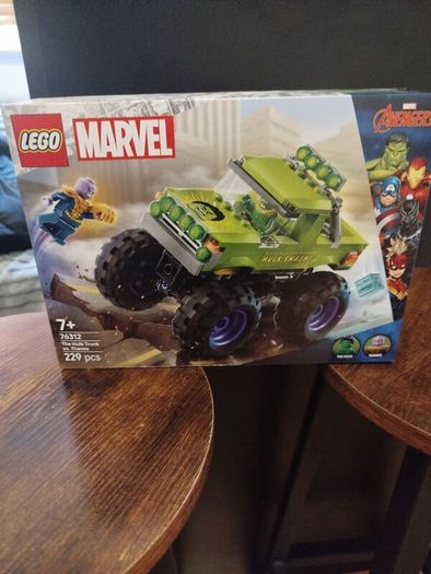 LEGO Marvel The Hulk Truck vs. Thanos