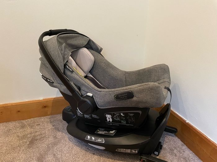 Bugaboo Turtle Air Car Seat + Bugaboo 360 Base by Nuna