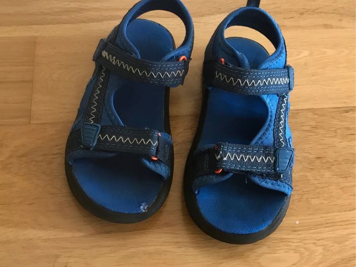 Kids sandals size 10 uk