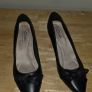 Black Leather Kitten Heel Clarks Shoes Size 5 Image 3
