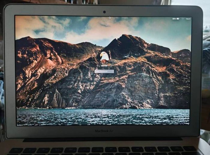 MacBook Air 13-inch For Spares or Parts!