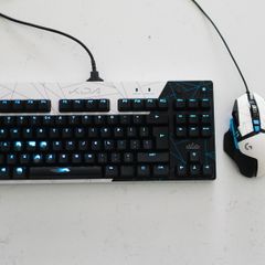 LOL KDA Logitech G502 Hero and GPRO Keyboard