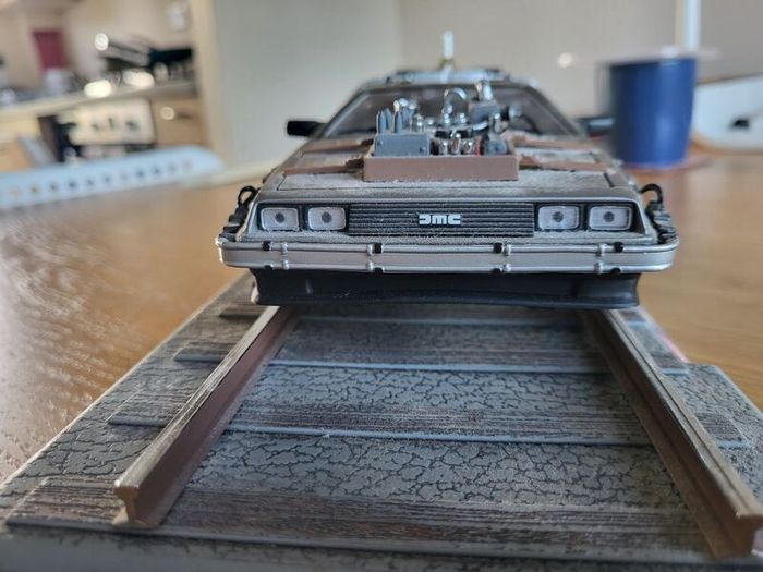 De Lorean die-cast metal model