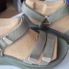 women's sandals