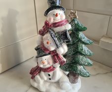 Snowmen with Christmas Tree