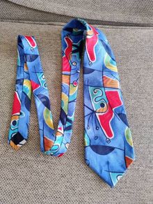 Hemley silk designer tie abstract design made in Germany in very good condition with no issues FREE STANDARD POSTAGE INCLUDED