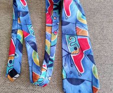 Hemley silk designer tie abstract design made in Germany in very good condition with no issues FREE STANDARD POSTAGE INCLUDED