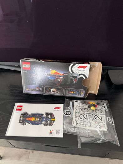 LEGO F1 RedBull (Red Bull F1 merch) built