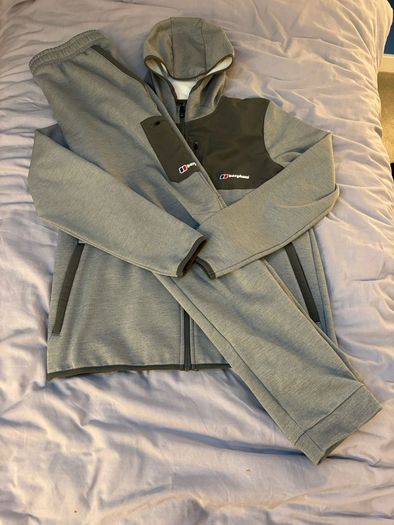 tracksuit
