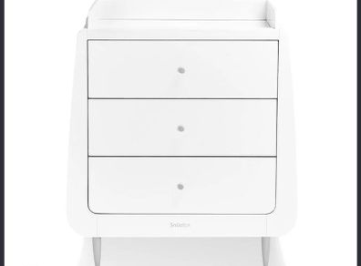 Snuzkot Scandi changing table BNWT
