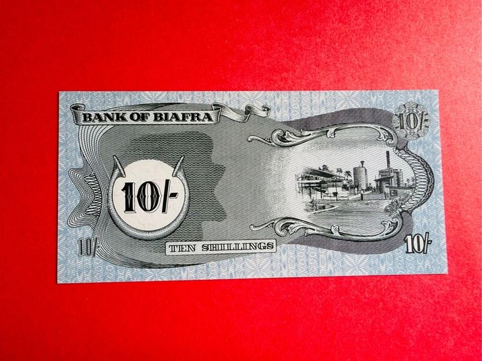 Biafra  10/ Shillings  1968   Pick  4a   .( Uncirculated )