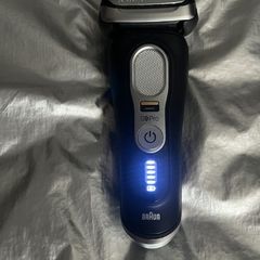 Braun Series 9 Pro Electric Shaver 4+1 head wet & dry razor with SmartCare 5 in 1 charging Cleaning station BRAND NEW