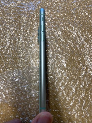 iPhone 11 64GB GreenCharger