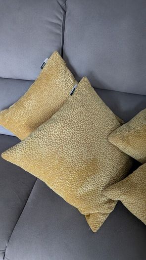 Malini cushions x 4