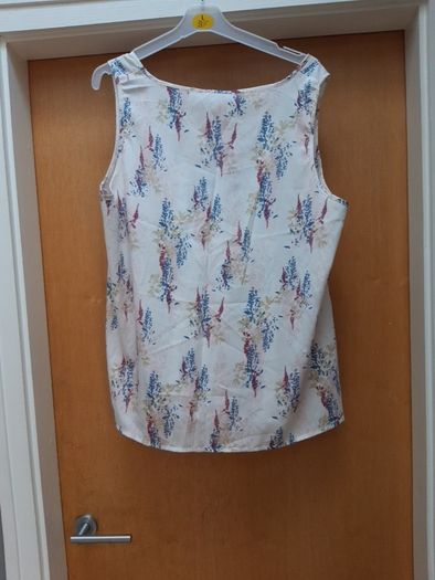 Anthology Sleeveless  Top. S.20 B.N.W.T.
