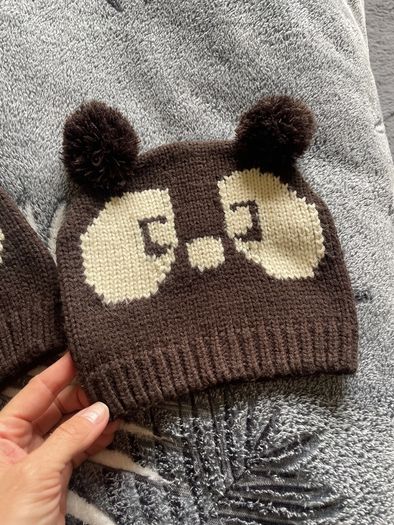 2 hats