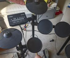 Yamaha electric drums kit