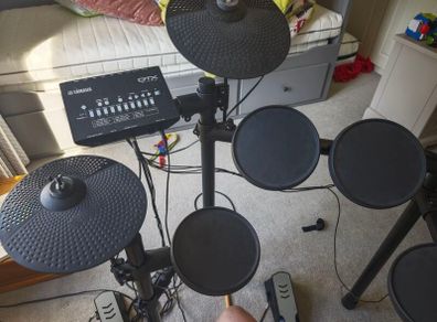 Yamaha electric drums kit