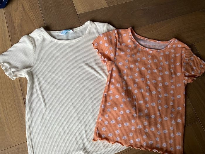 Short Sleeve Top x 2 (6-7yrs)