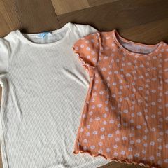 Short Sleeve Top x 2 (6-7yrs)
