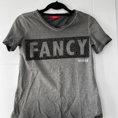 Guess Tshirt