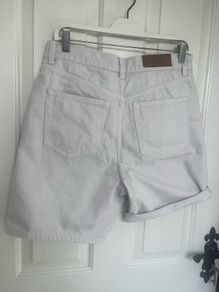 New TopShop Ladies Stone Coloured Shorts - Size 12