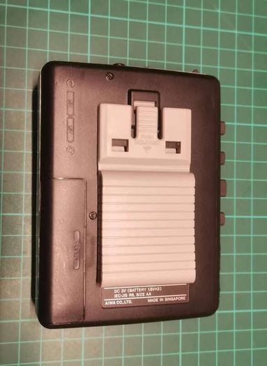 AIWA HS-GS242 Cassette Walkman Player